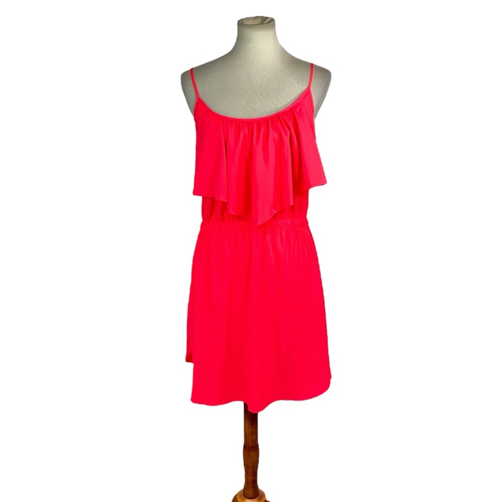 Woman’s American Eagle bright pink dress size L
